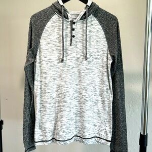 Union Outfitters Hooded T-shirt, Size Medium. Excellent Condition!